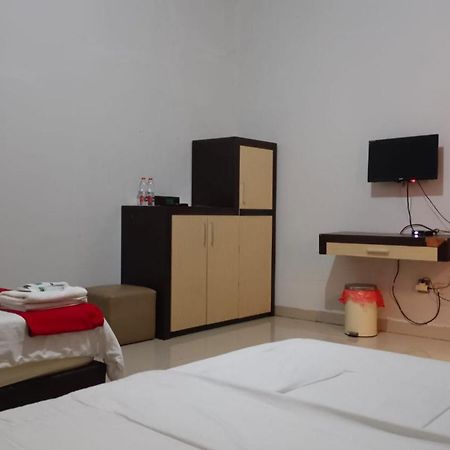 Reddoorz Syariah At Grand Taufiq Tarakan Dış mekan fotoğraf