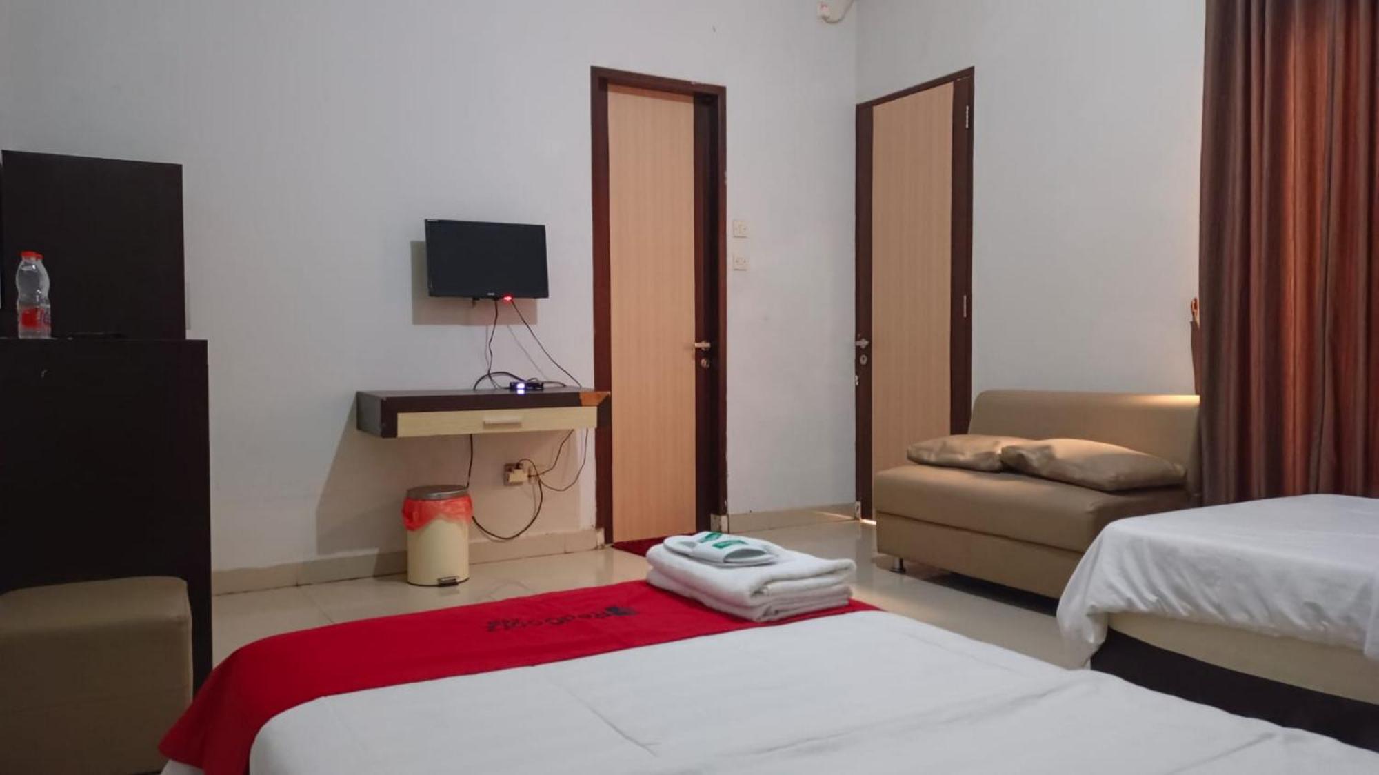 Reddoorz Syariah At Grand Taufiq Tarakan Dış mekan fotoğraf