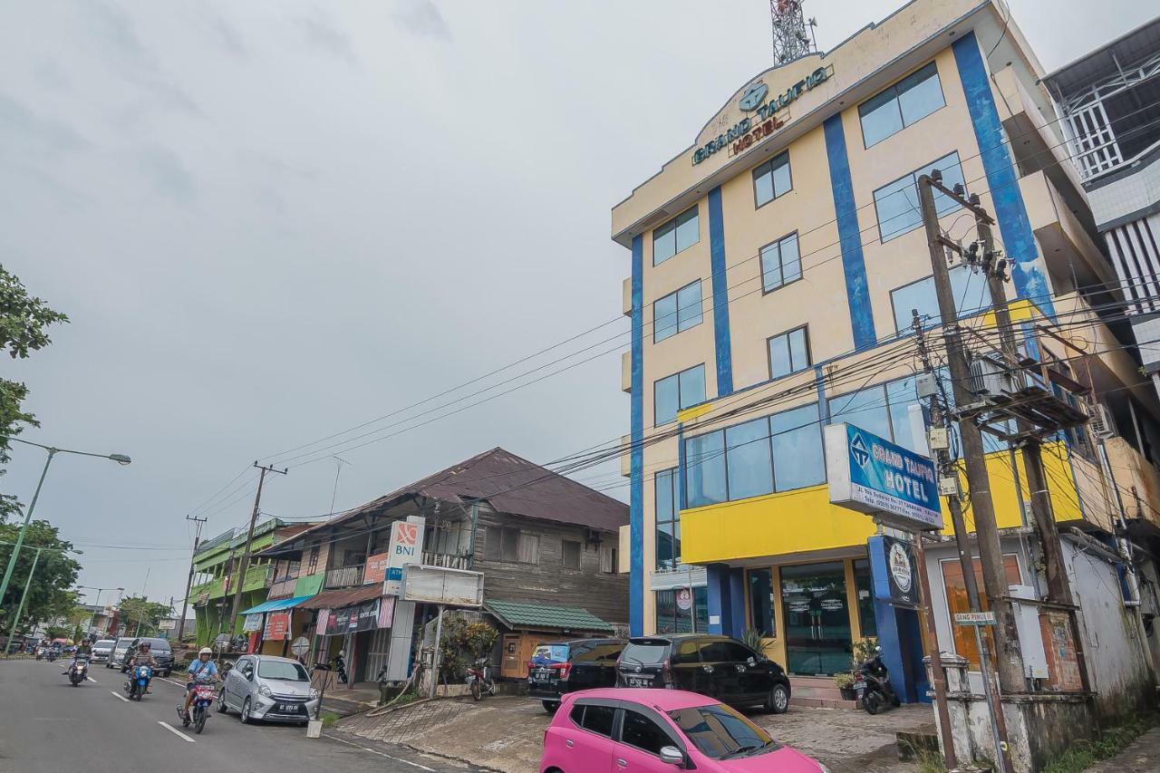 Reddoorz Syariah At Grand Taufiq Tarakan Otel Dış mekan fotoğraf