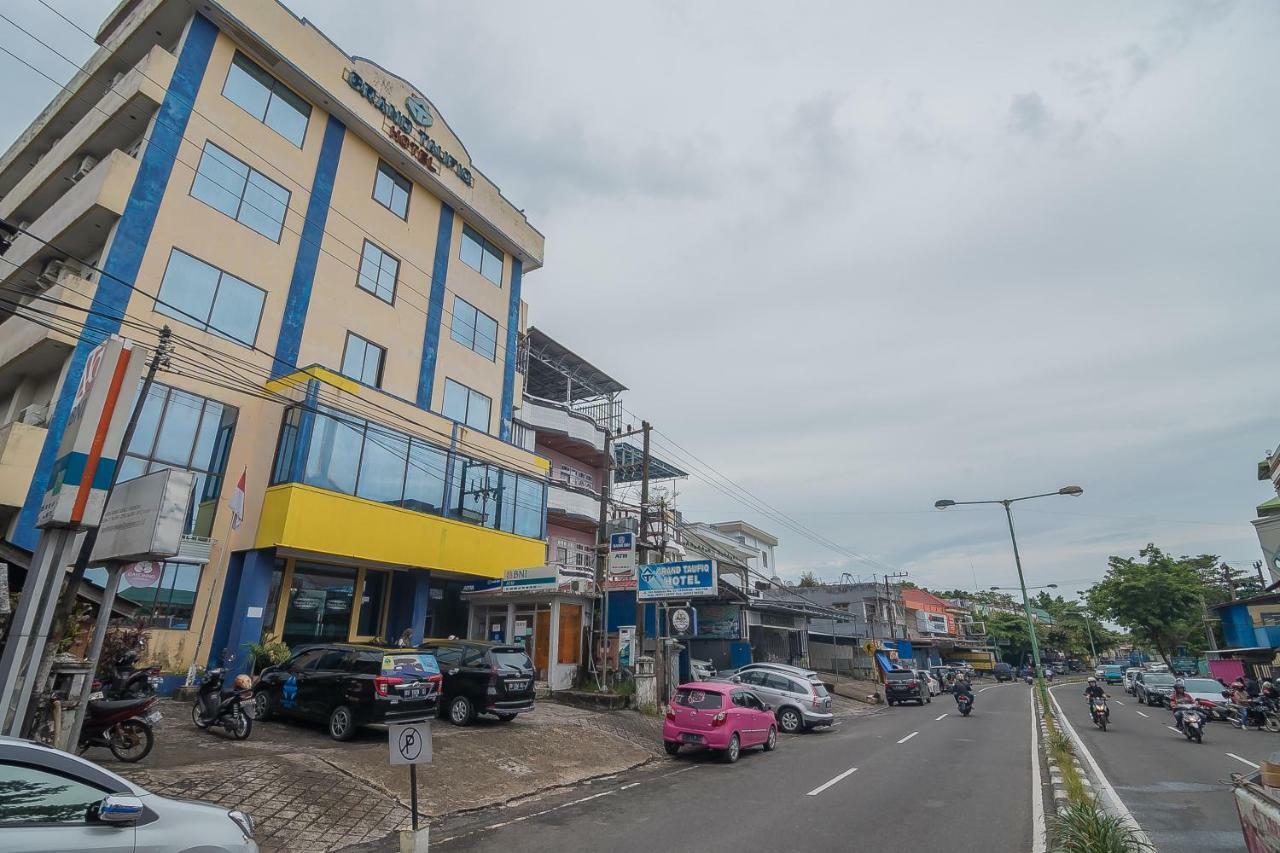 Reddoorz Syariah At Grand Taufiq Tarakan Otel Dış mekan fotoğraf